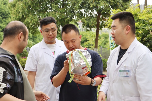 Ծ(zhn)δ ȼ (i)St(y)Ժt(y)Ժȫ(sh)(zhn)ݾM(jn)Еr(sh)